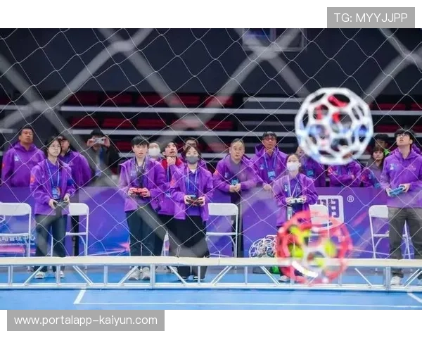 世界无人机足球锦标赛在沪启动，46支劲旅角逐空中荣誉